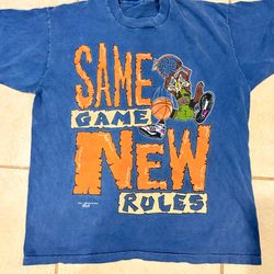 Vintage looney tunes wile e coyote shirt
