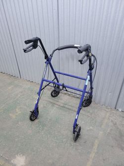 Just walker. Without seat!