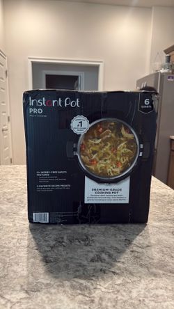 Pressure cooker instant pot pro