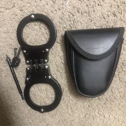 Security  Guard  Equipment   Hinged HandCuffs  &  Holster