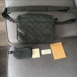 Louis Vuitton Duo Messenger Bag Monogram Shadow Leather for Sale in  Oaklandon, IN - OfferUp