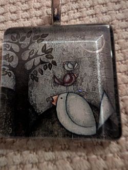 NECKLACE - 3 BIRDS ON A HILL