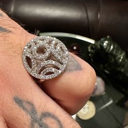 Wow 😮!! White Sapphire Ring Set In Solid 925 Sterling Sober!