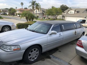 2011 Lincoln Town Car