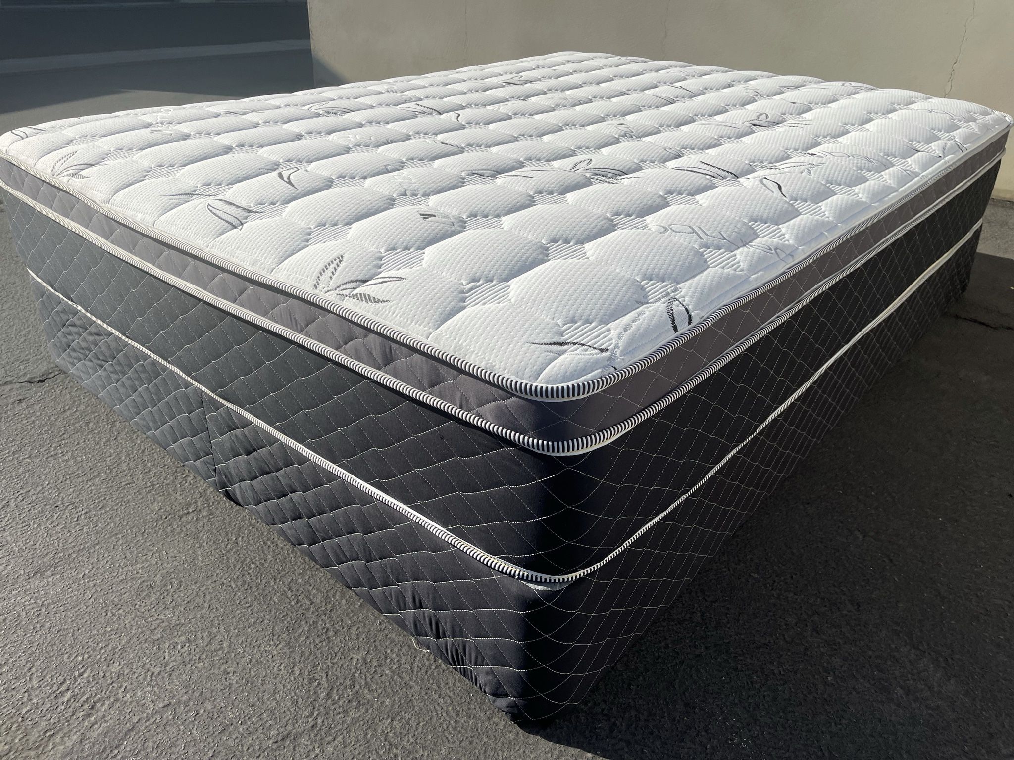 King Bamboo Orthopedic Pillow Top Mattress And Boxspring !