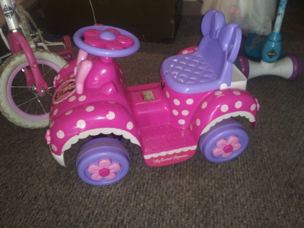 Mini Mouse Battery Operated Car