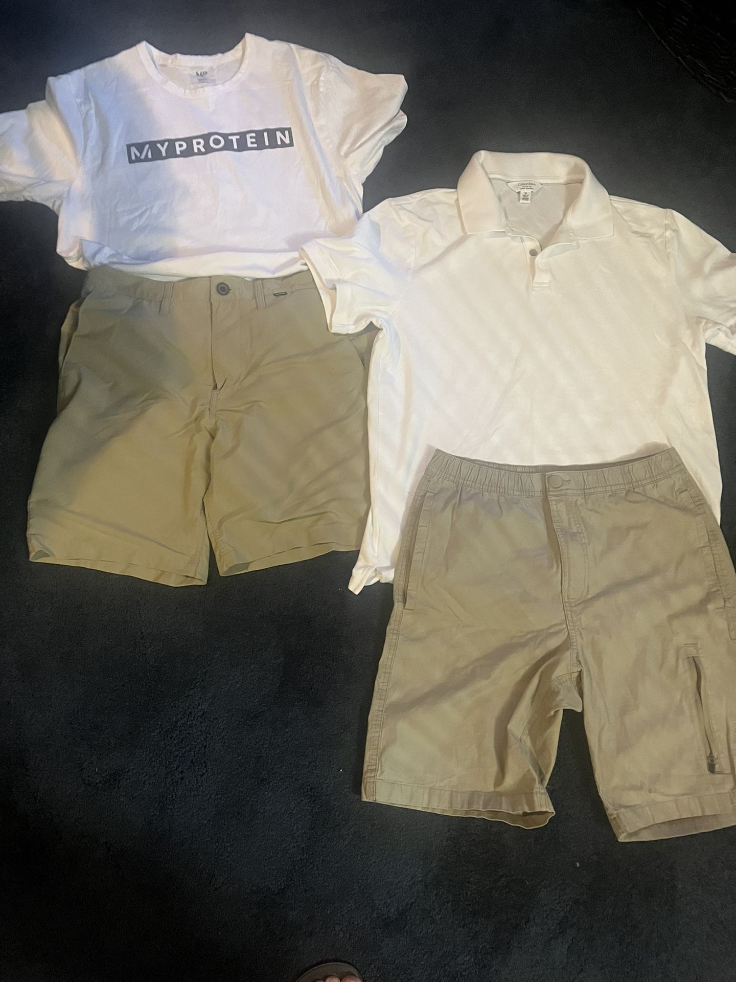 2 Shorts & Shirt sets M/31W