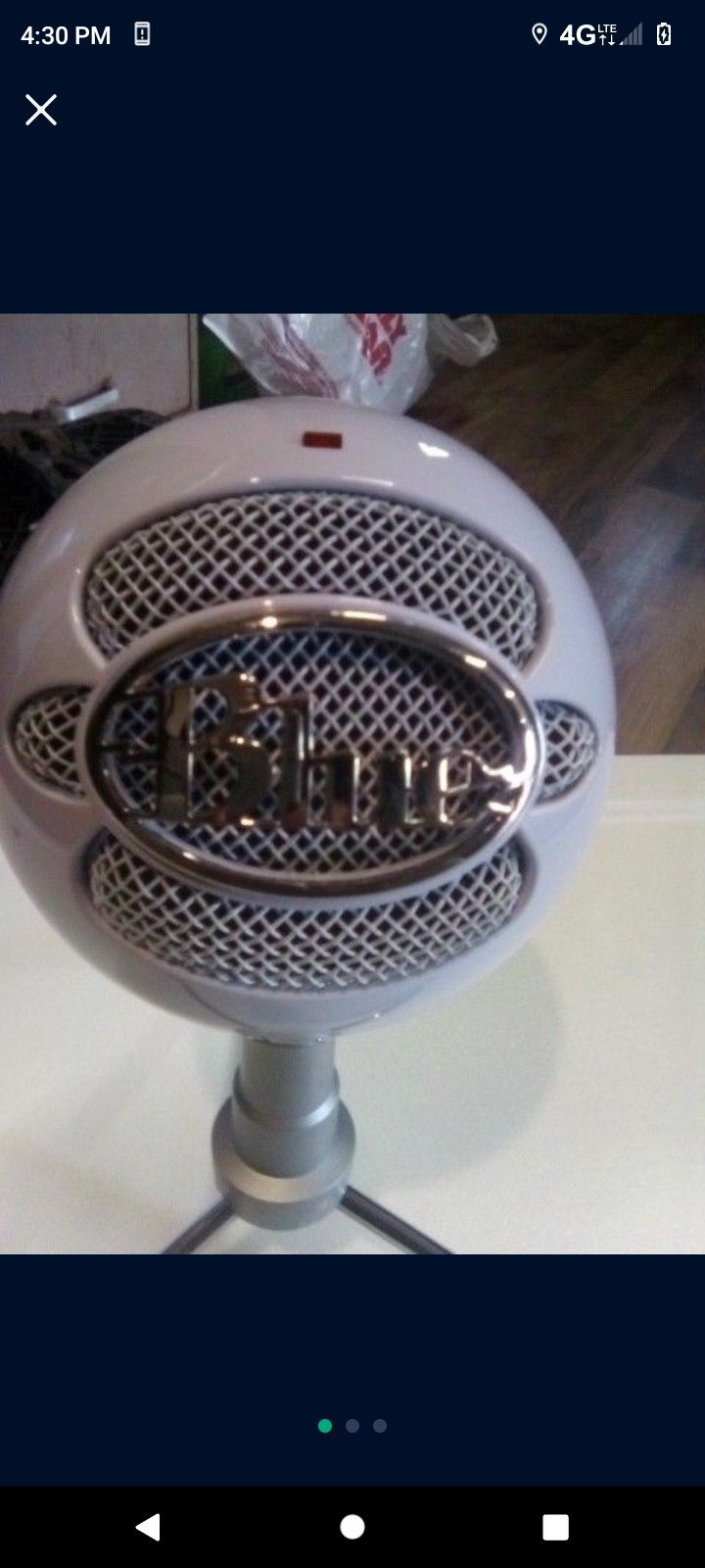 Microphone With Tripod Stand