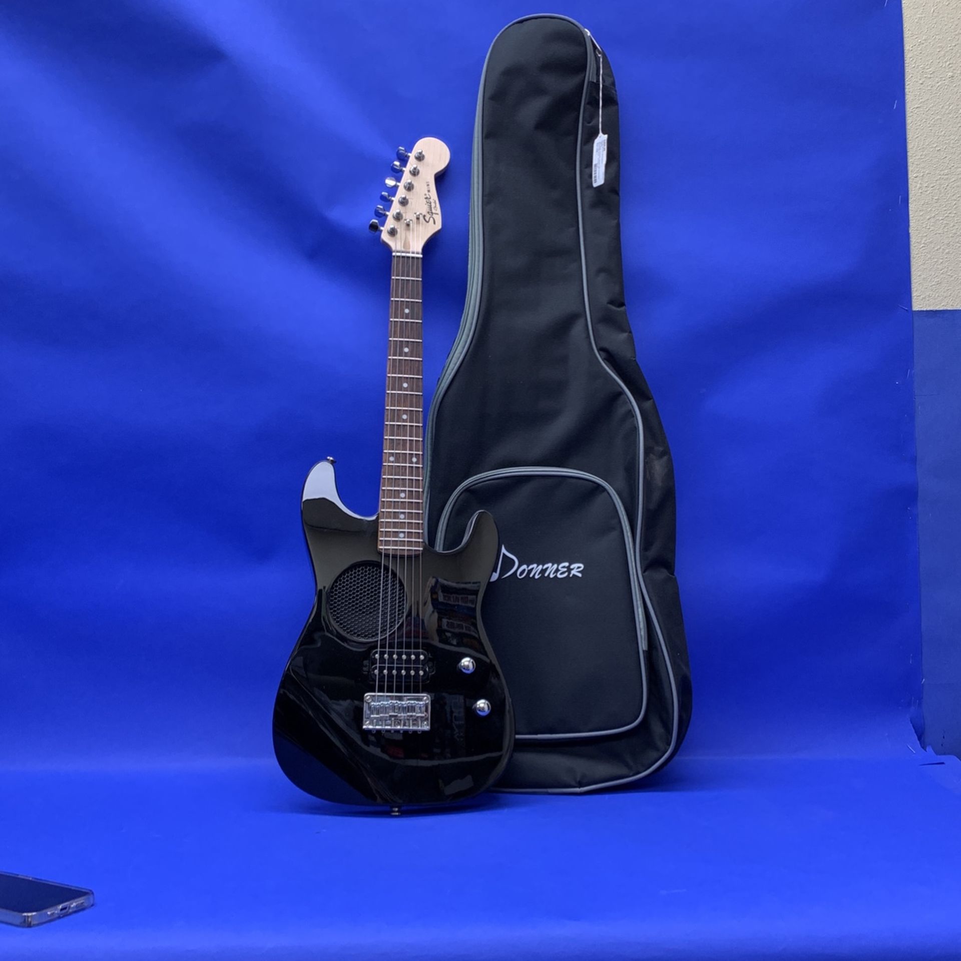 Fender 2007 Black RH Squier Mini PR755 In Black Donner Case #701435-1 
