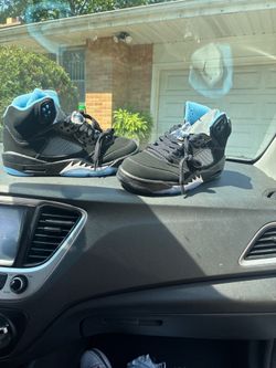 Jordan 5 universal blue ￼