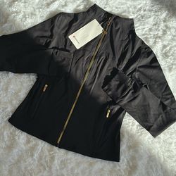 🖤Black lululemon defined jacket size 10