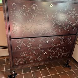 Beautiful Bernhardt secretary desk
