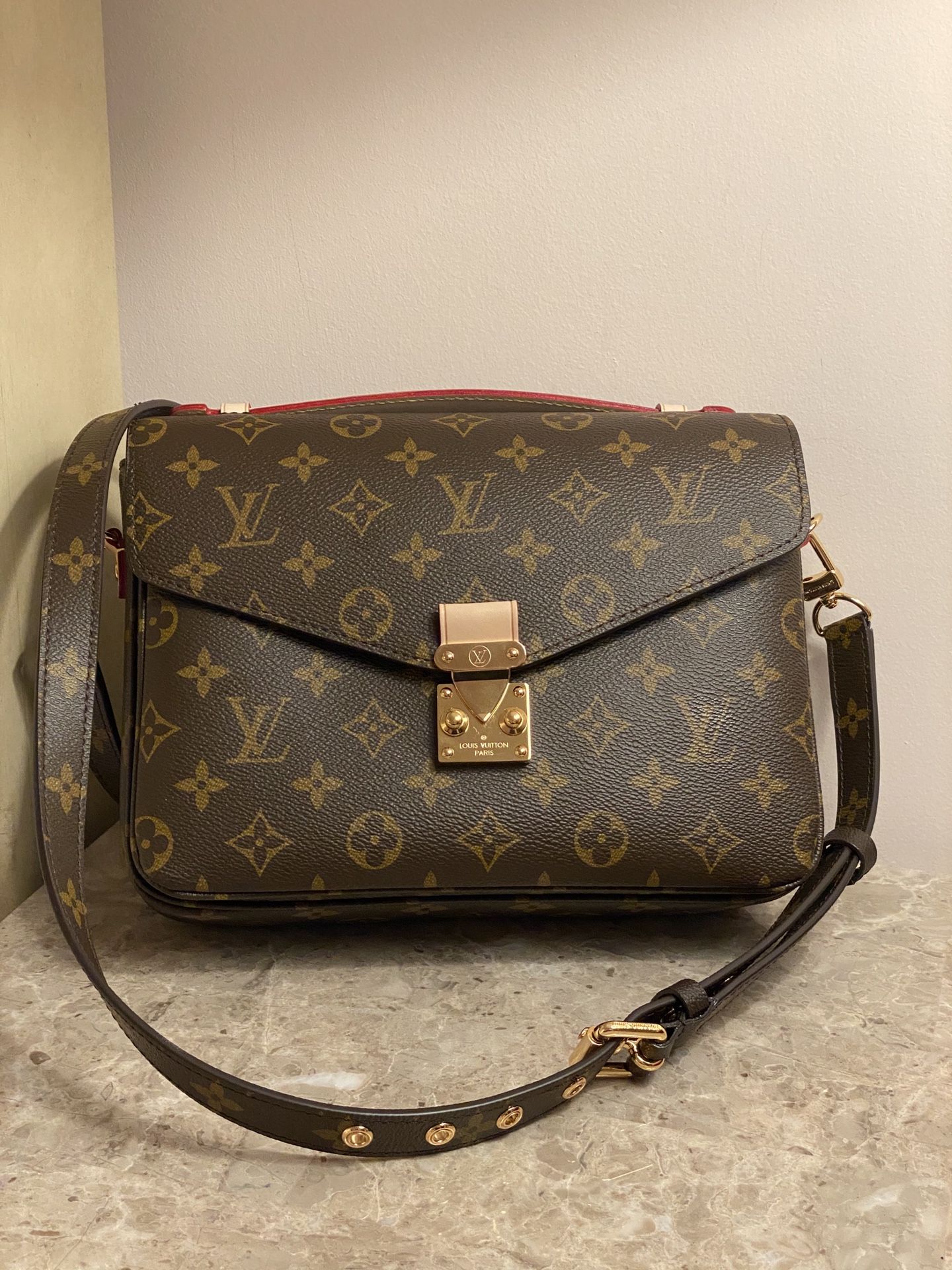 Louis Vuitton LV Monogram Pochette Metis Crossbody Bag Purse Handbag