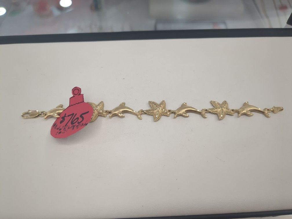 14k Gold Bracelet 12.1 Grams Layaway Available 10% Down If You Interested Please Ask For Maribel Thank You