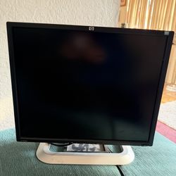HP Computer Monitor 