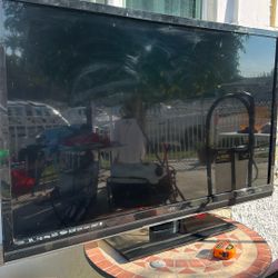 Vizio Tv 55 “ Priced To Sell today!!!