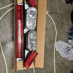 OEM Headlights / Taillights Challenger 