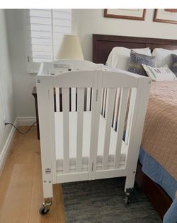 baby crib
