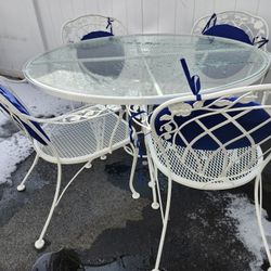 Cast Iron Patio Set With Cushion  