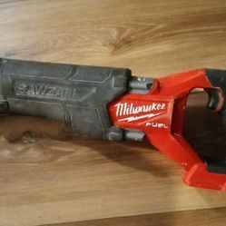 Milwaukee Fuel Saw Zall