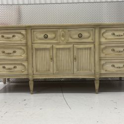 Beautiful Mid century dresser, console or credenza