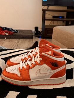 “Electro Orange” Jordan 1 Mid