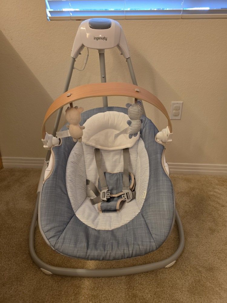 Ingenuity Simple Comfort Compact Swing with Wood Toy Bar