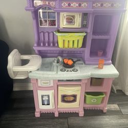 Play Kitchen 