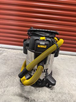 DeWalt 10 Gallon Stainless Steel Wet/Dry Shop Vacuum DXV10SA
