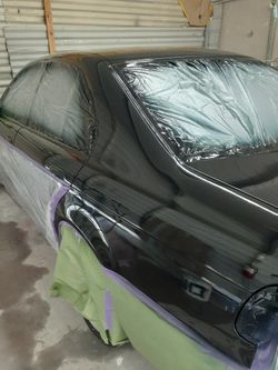 Se pintan carros ,trocas, camionetas i dustriale ponemos bed liner.