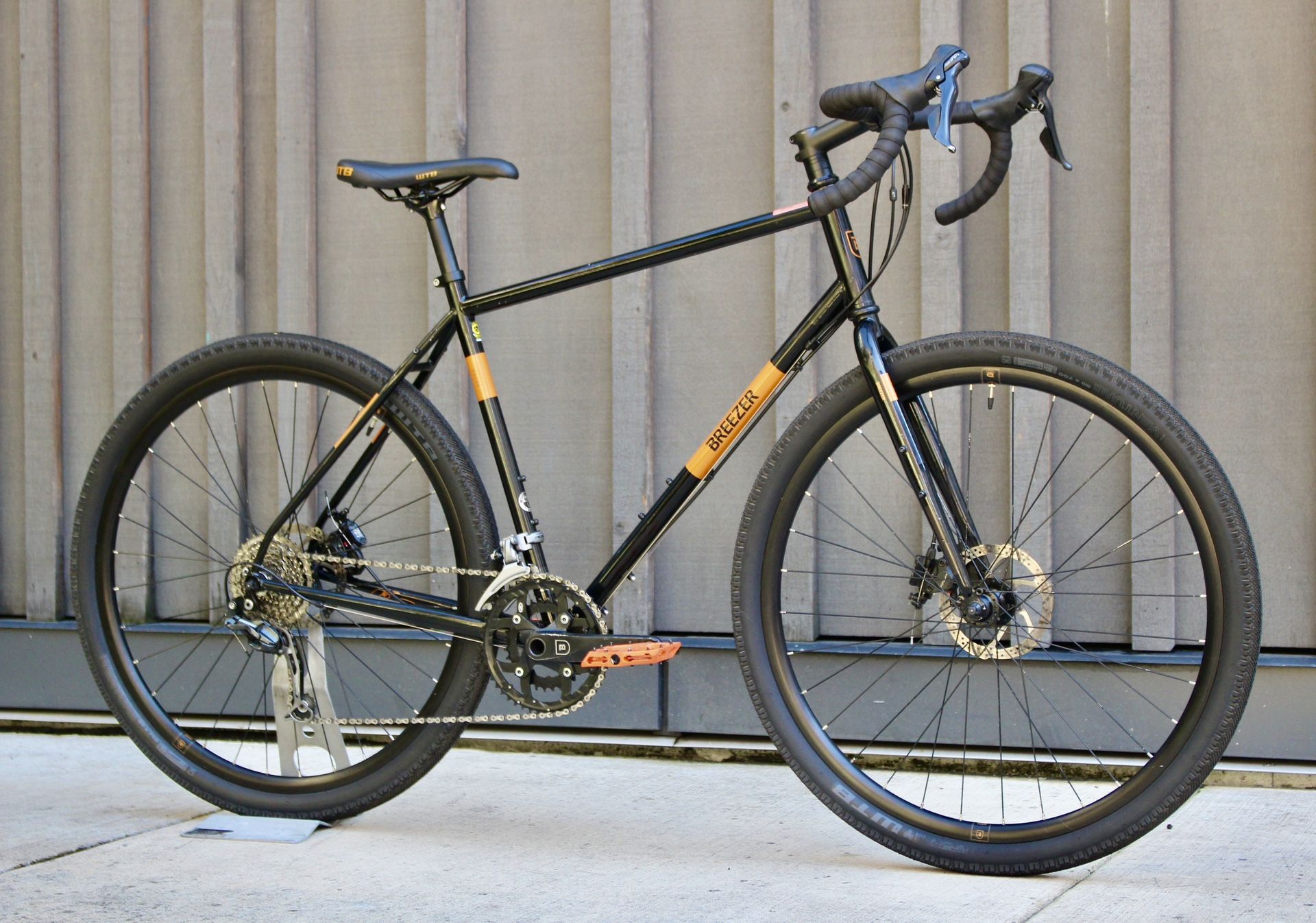 Breezer Radar Expert Full Steel Shimano Disc Gravel Adventure Bike