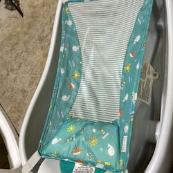 Bath Tub For Baby And Car Mirror 