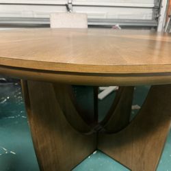 Dining Room Table And 4 Chairs