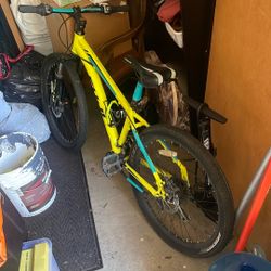 Fuji Dynamite Pro Teen Mountain Bike