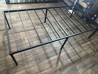 Twin size bed platform