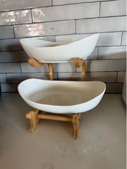 Adorable Cream Glass Fruit Basket