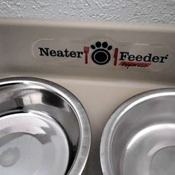 Pet Neater Feeder For Small Pets - $20- New