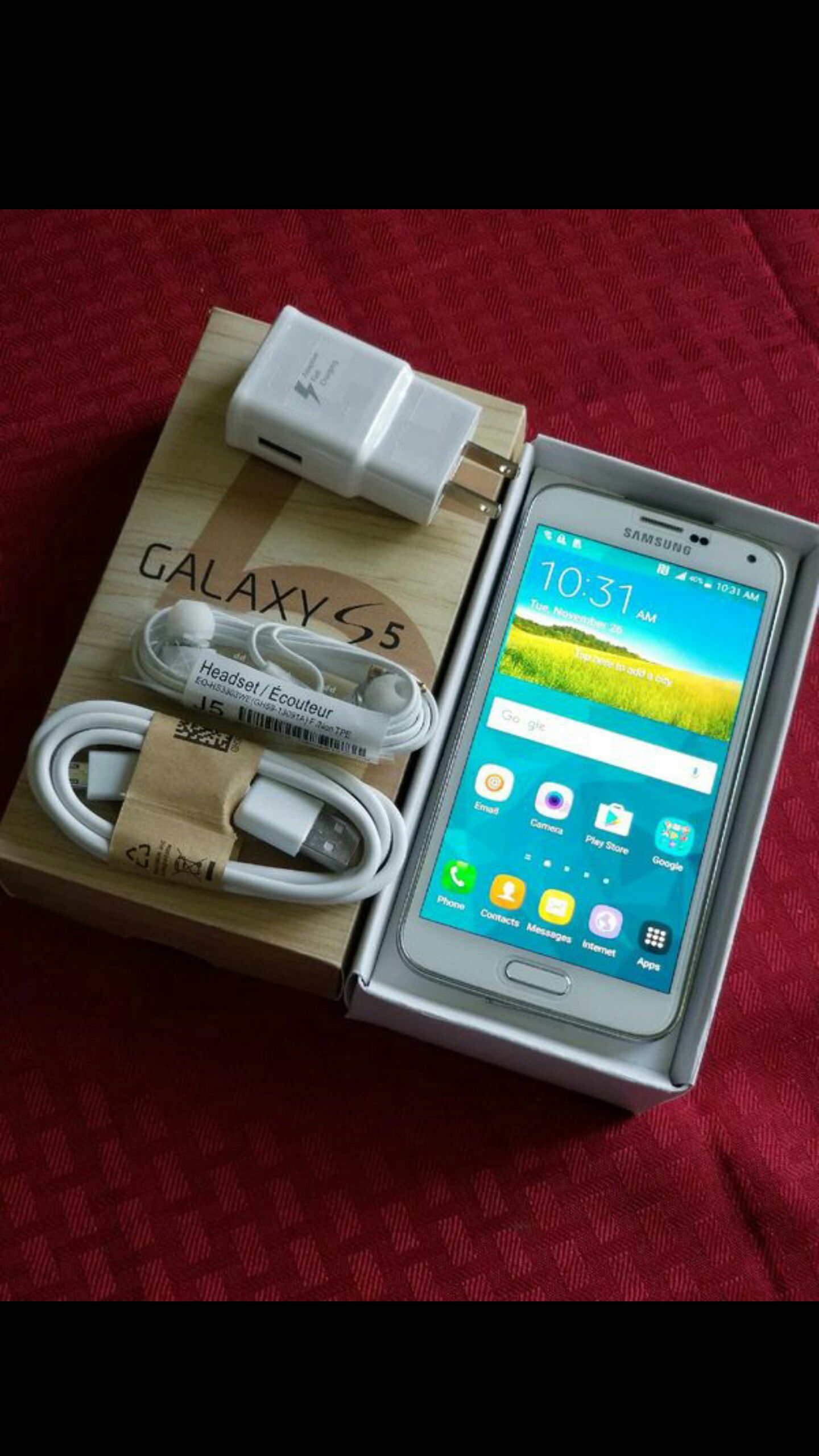 SAMSUNG Galaxy S5, Factory UNLOCKED//Excellent Condition// As like New//Price is Negotiable