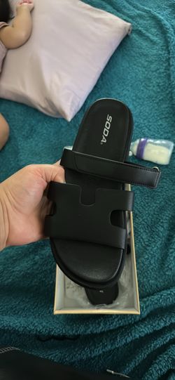 Sandles