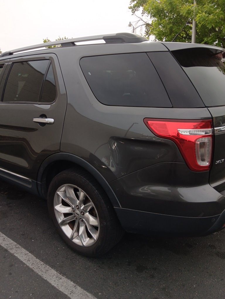2015 Ford Explorer