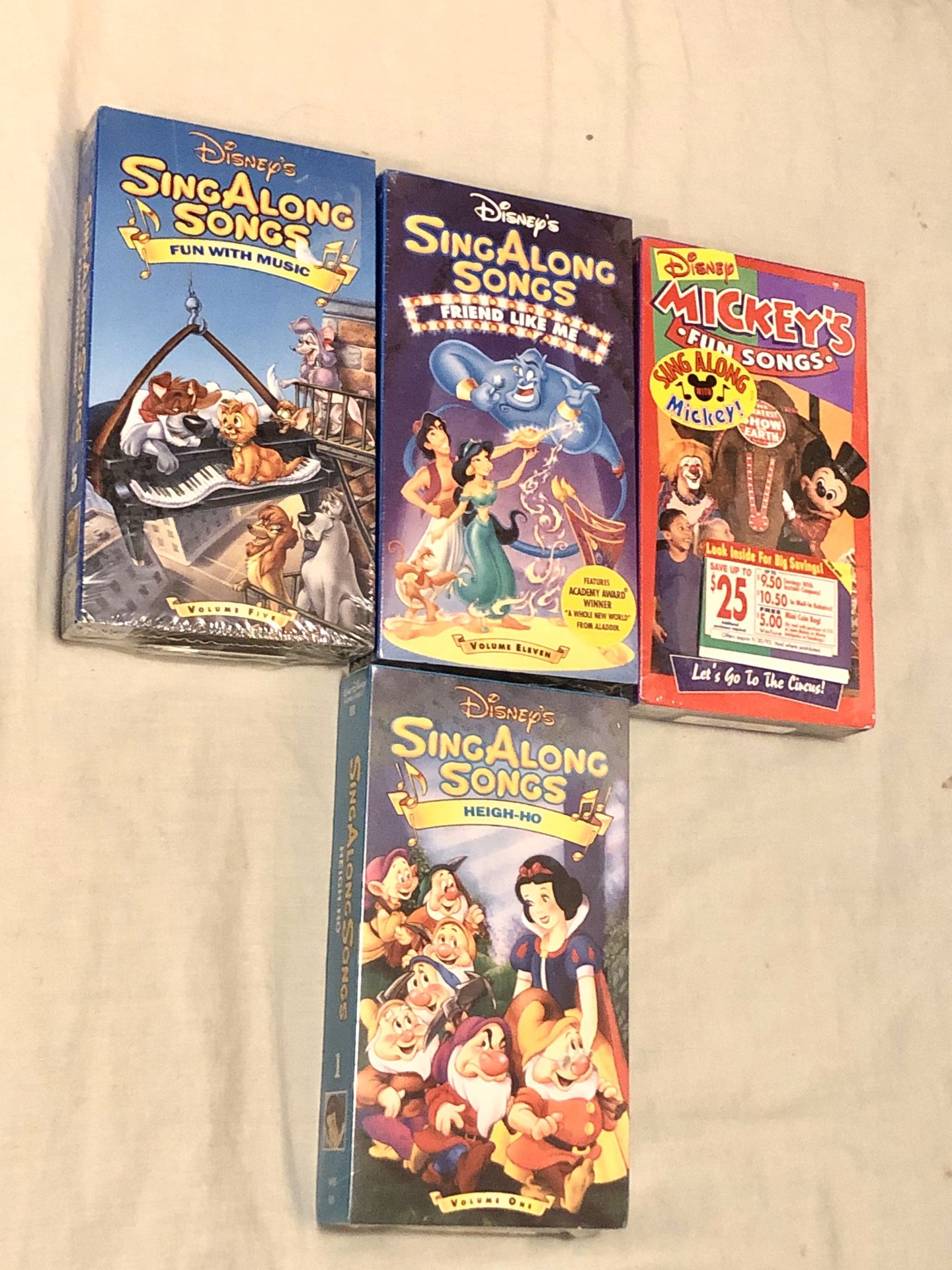 Rare VHS lot Disney Sing-Along Songs Snow White Aladdin