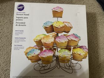 Wilton cupcake Stand 