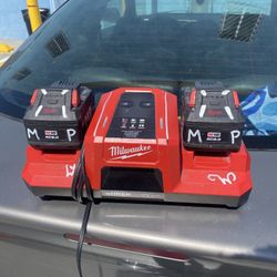 Milwaukee Supercharger + (2) 8.0 Forge Batteries 