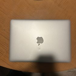 Apple Macbook air laptop 2017 