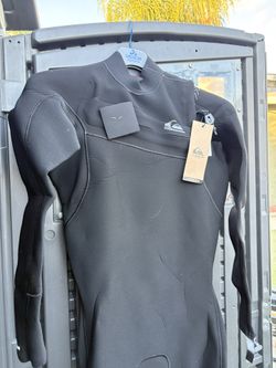 Quicksilver Wetsuit Size M