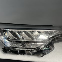 2020-22 TOYOTA CHR RIGHT HEADLIGHT 