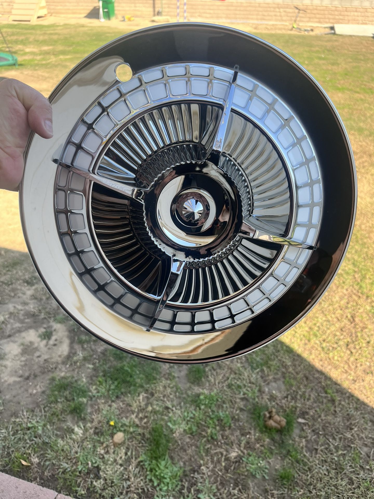 14” Hubcaps (new)