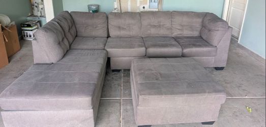 Grey Sectional With Ottoman