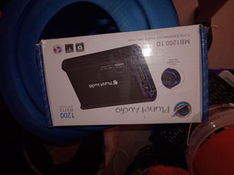 2Amps.  1- 1200w   1- 500w