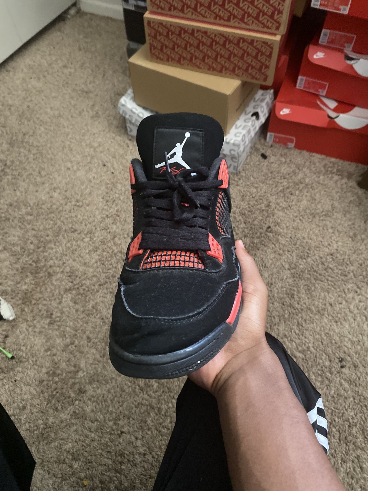 Jordan 4 Red Thunders